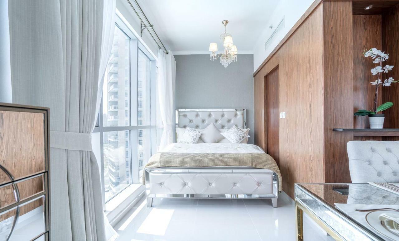 Elite Royal Apartment - Full Burj Khalifa & Fountain View - Premier - 2 Bedrooms & 1 Open Bedroom Without Partition Dubai Eksteriør bilde
